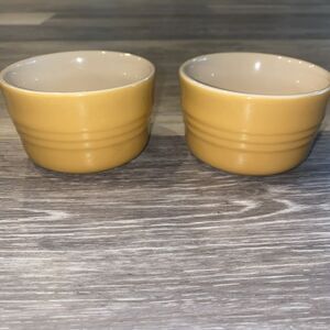 Le Creuset Stoneware Ramekins Custard Ice Cream Tea 7 oz  Solid Yellow Cup/Bowl